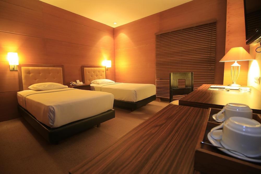 Hotel Mutiara Malioboro Yogyakarta Bagian luar foto