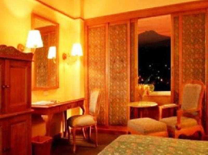Hotel Mutiara Malioboro Yogyakarta Bagian luar foto