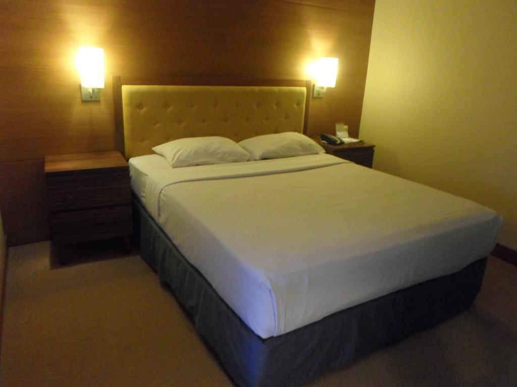 Hotel Mutiara Malioboro Yogyakarta Bagian luar foto