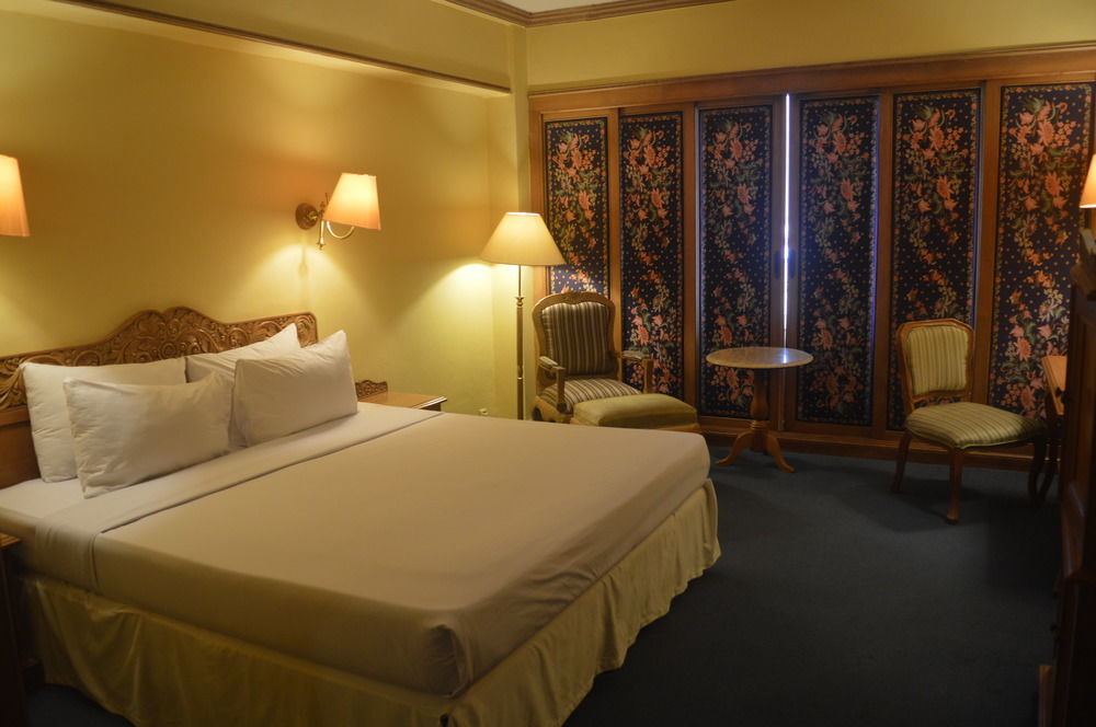 Hotel Mutiara Malioboro Yogyakarta Bagian luar foto