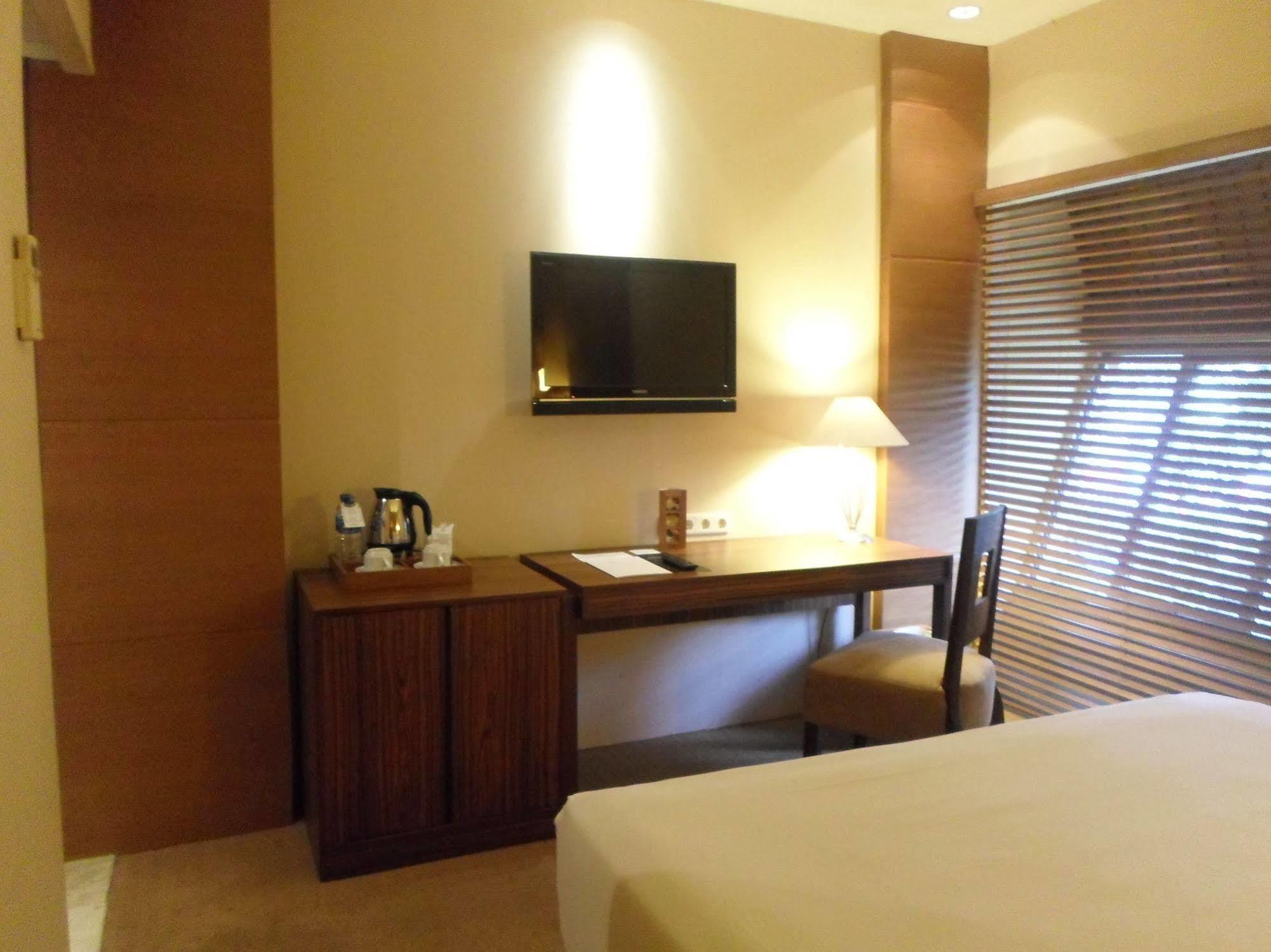 Hotel Mutiara Malioboro Yogyakarta Bagian luar foto