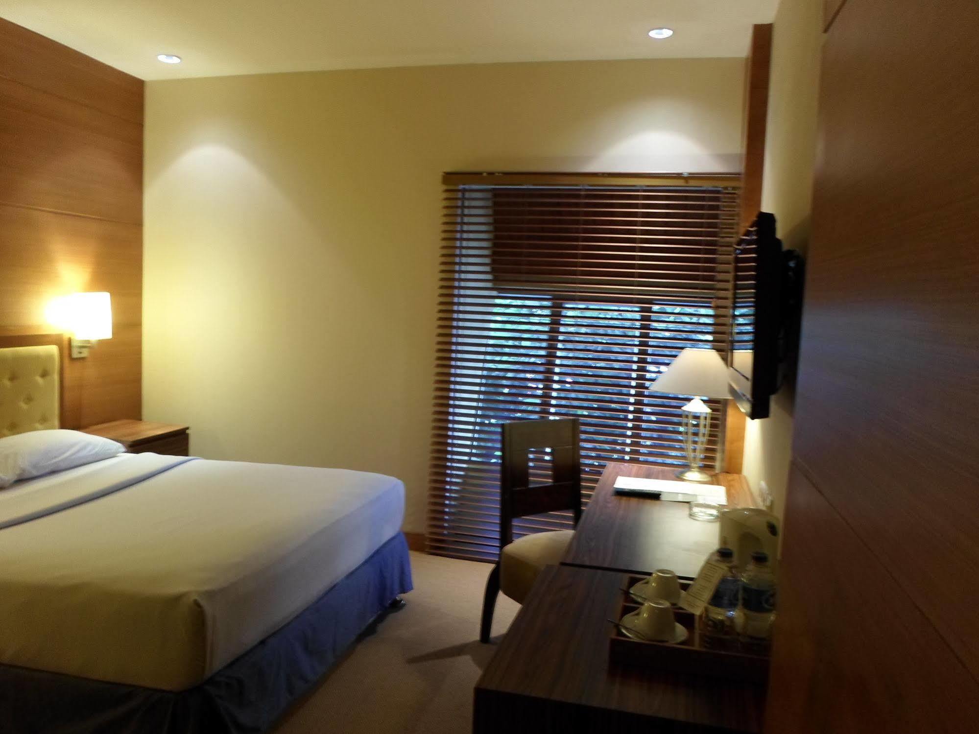 Hotel Mutiara Malioboro Yogyakarta Bagian luar foto
