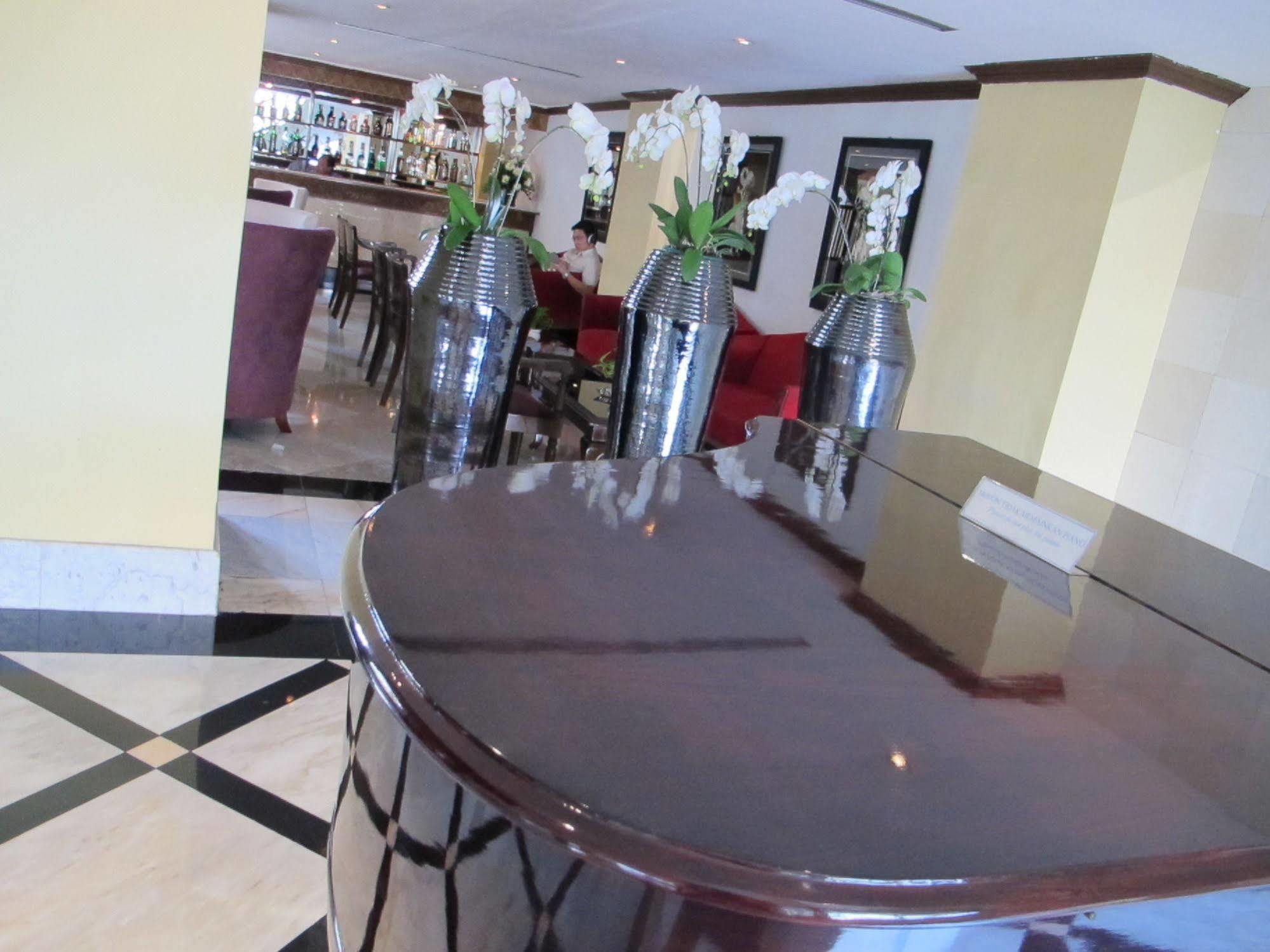Hotel Mutiara Malioboro Yogyakarta Bagian luar foto