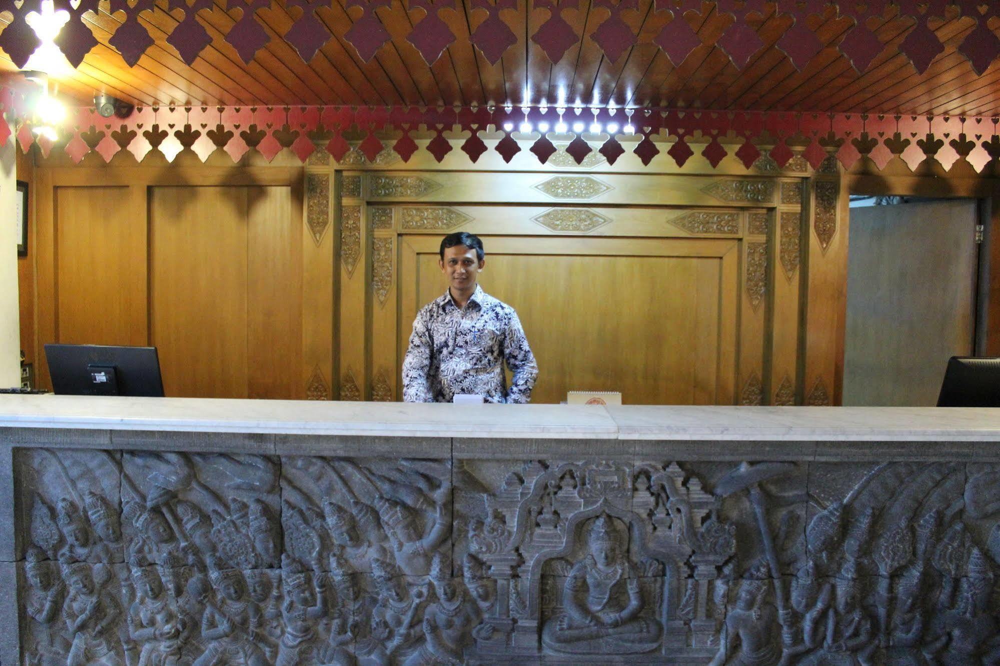 Hotel Mutiara Malioboro Yogyakarta Bagian luar foto