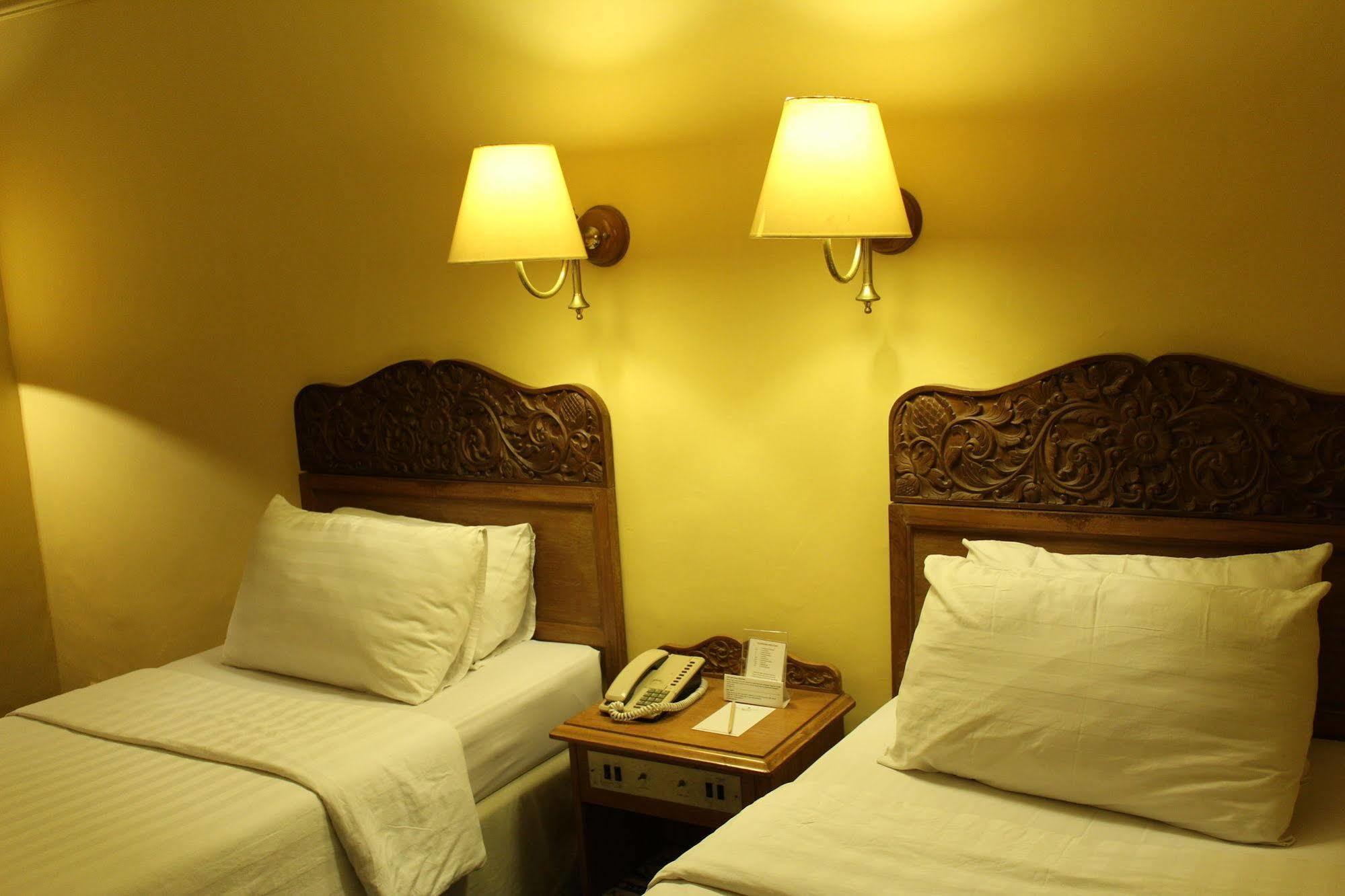 Hotel Mutiara Malioboro Yogyakarta Bagian luar foto